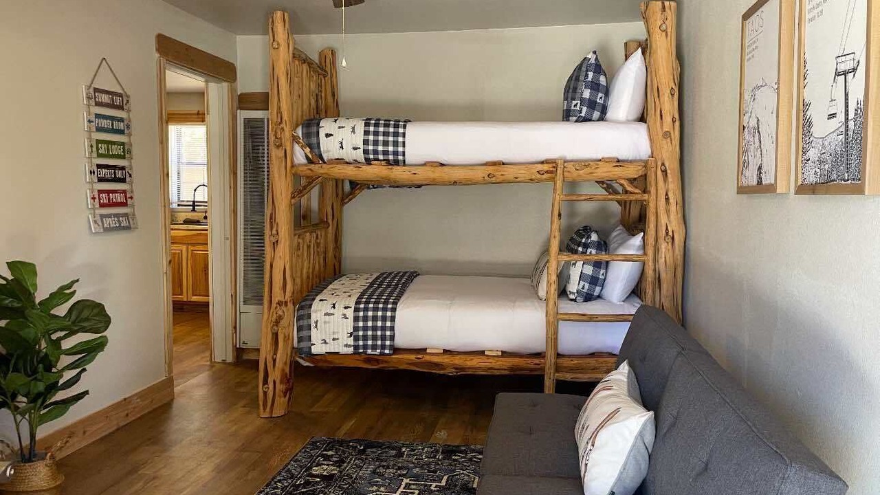 Photo of Bedroom in Eagle Nest