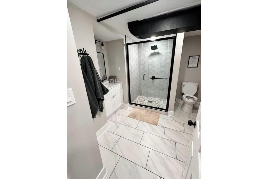 Photo of Bathroom in Des Plaines