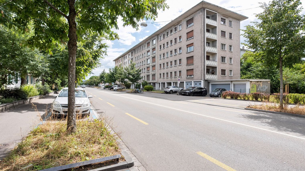 Photo of Outdoor in Iselin