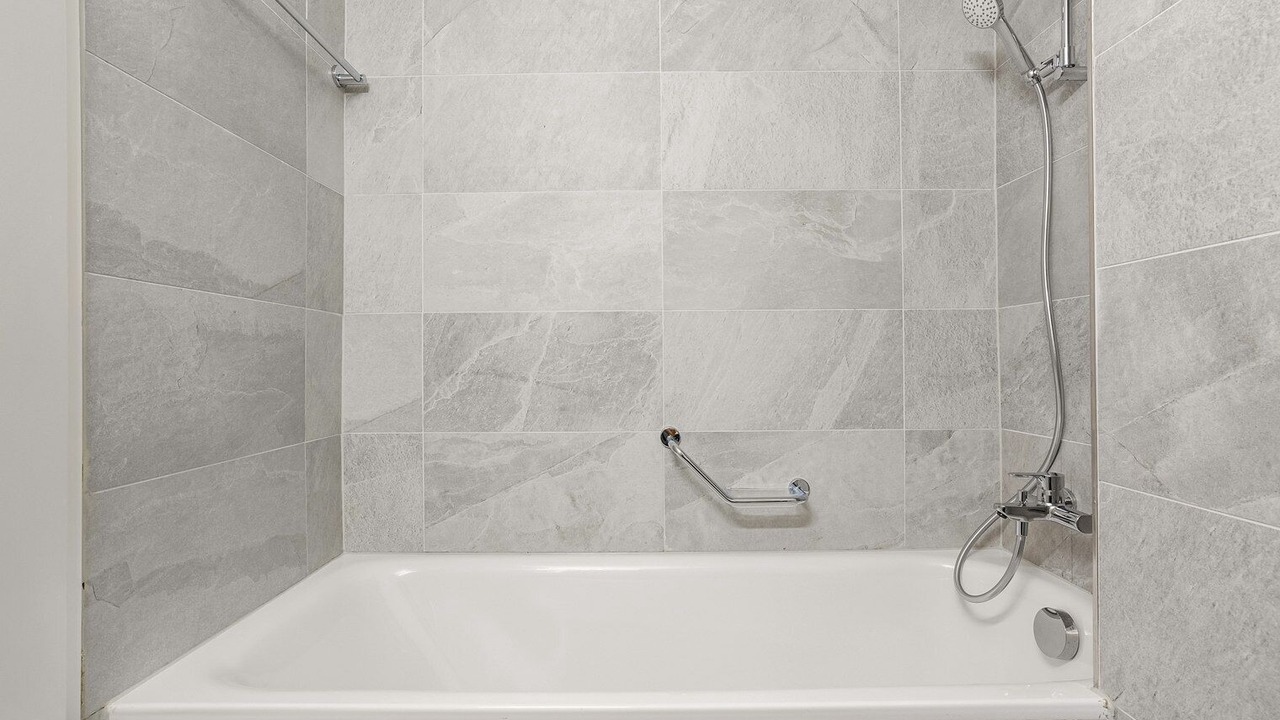 Photo of Bathroom in Iselin