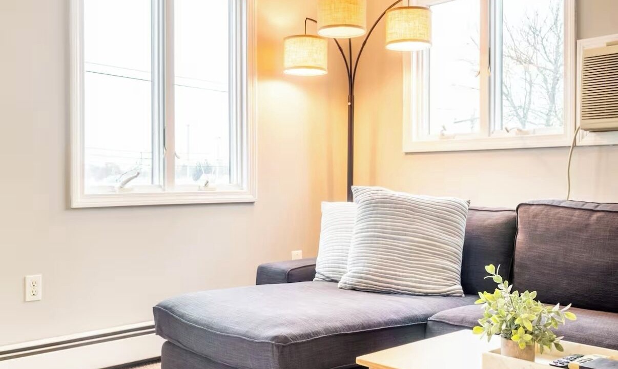 Photo of Livingroom in East Shore