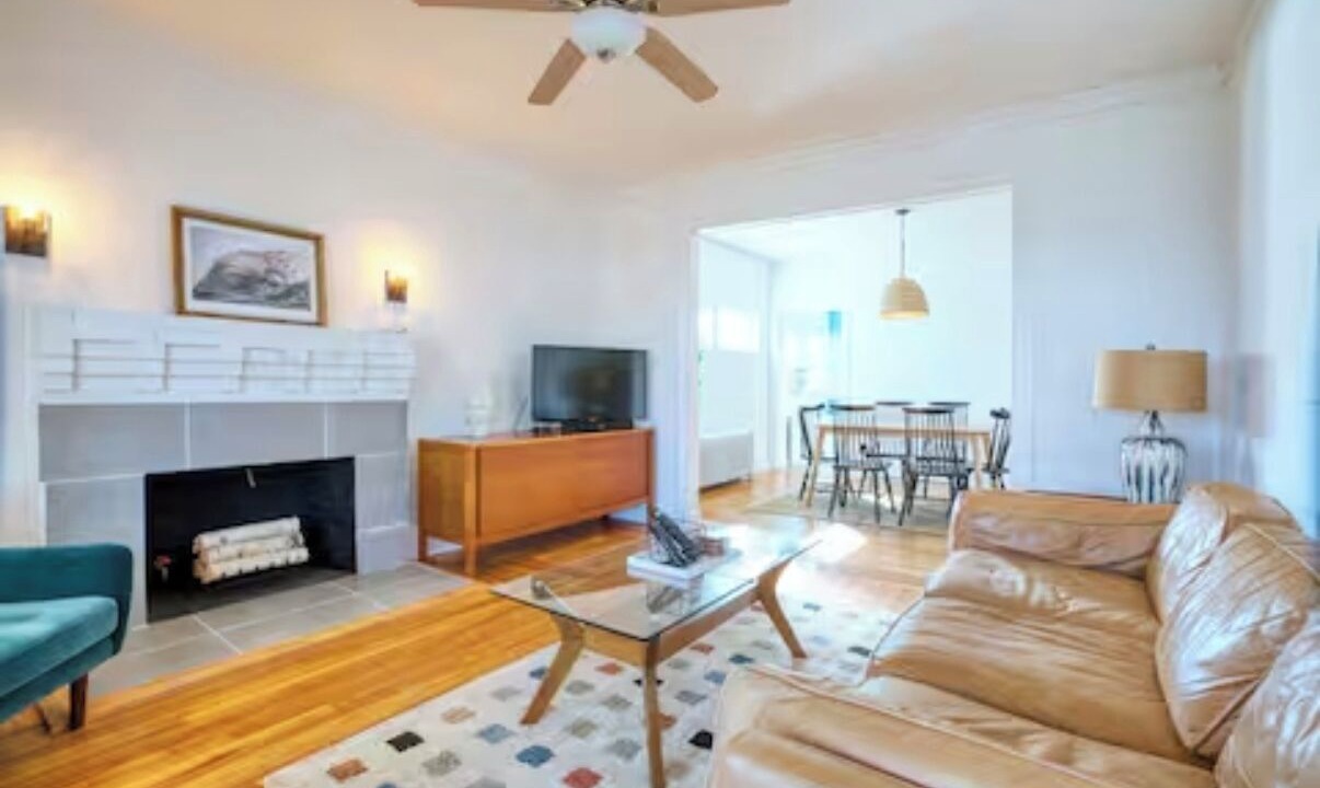 Photo of Livingroom in East Shore