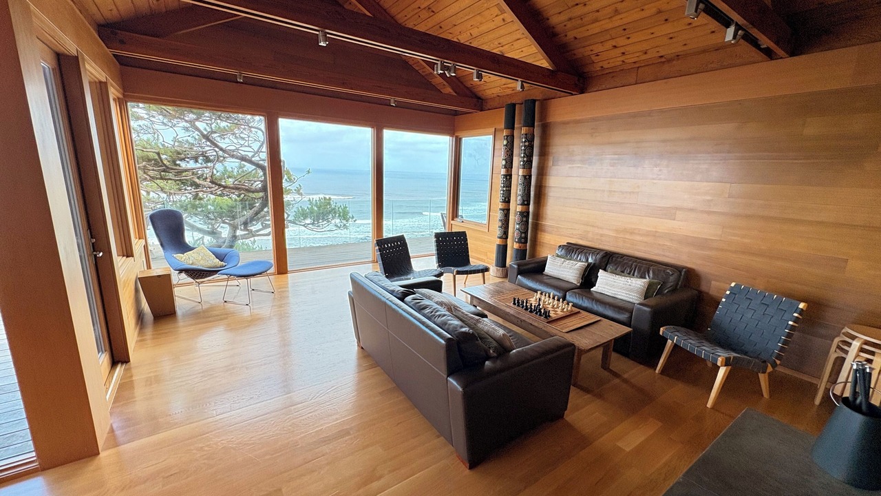 Photo of Bedroom in Neahkahnie Beach