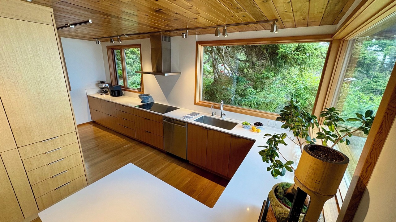 Photo of Kitchen in Neahkahnie Beach