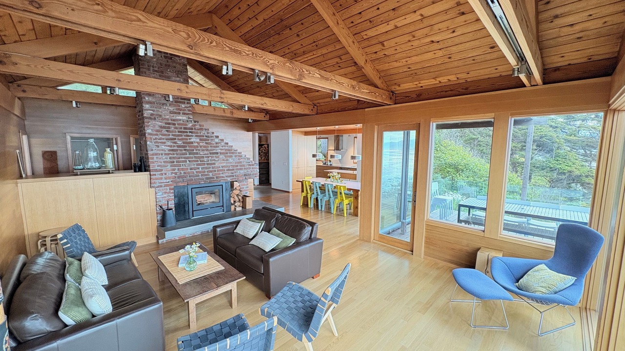 Photo of Livingroom in Neahkahnie Beach