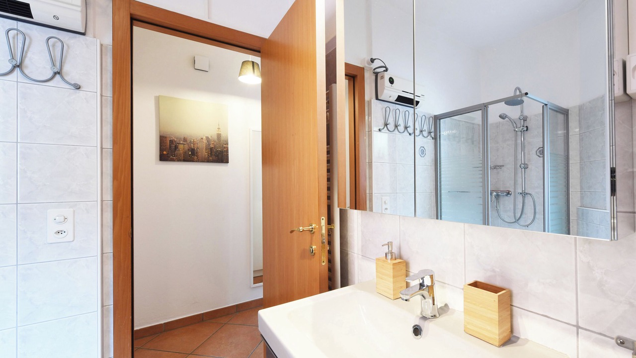 Photo of Bathroom in Melide
