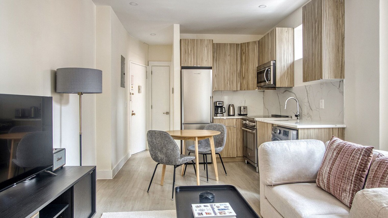 Photo of Livingroom in Midtown East