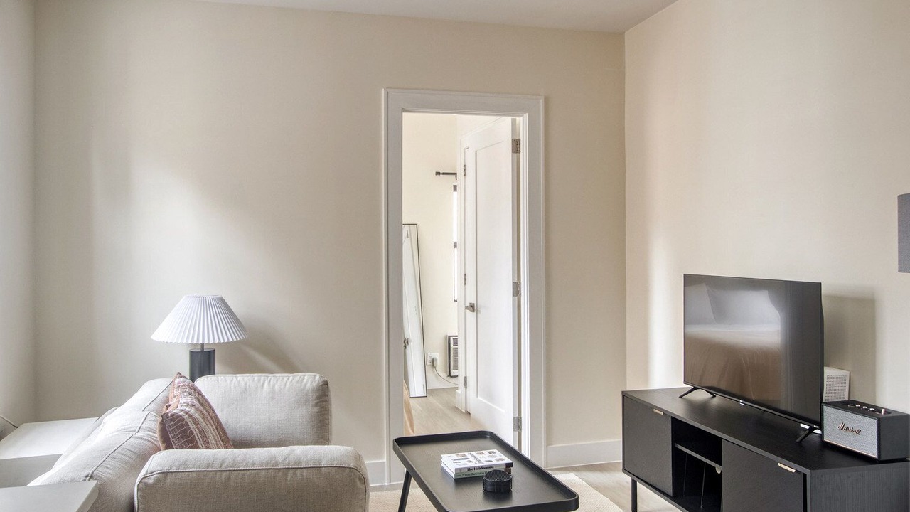 Photo of Livingroom in Midtown East