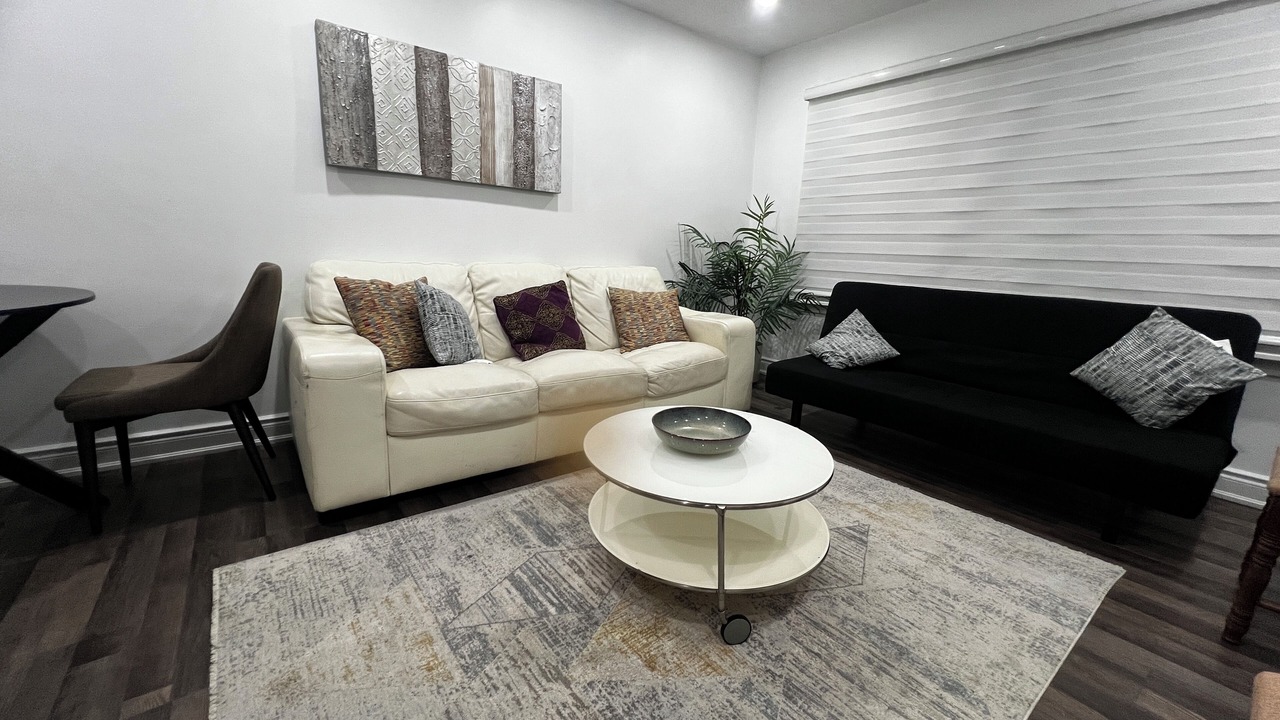 Photo of Livingroom in Streetsville