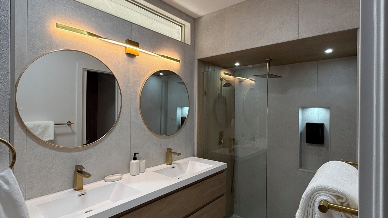 Photo of Bathroom in Whispering Oaks