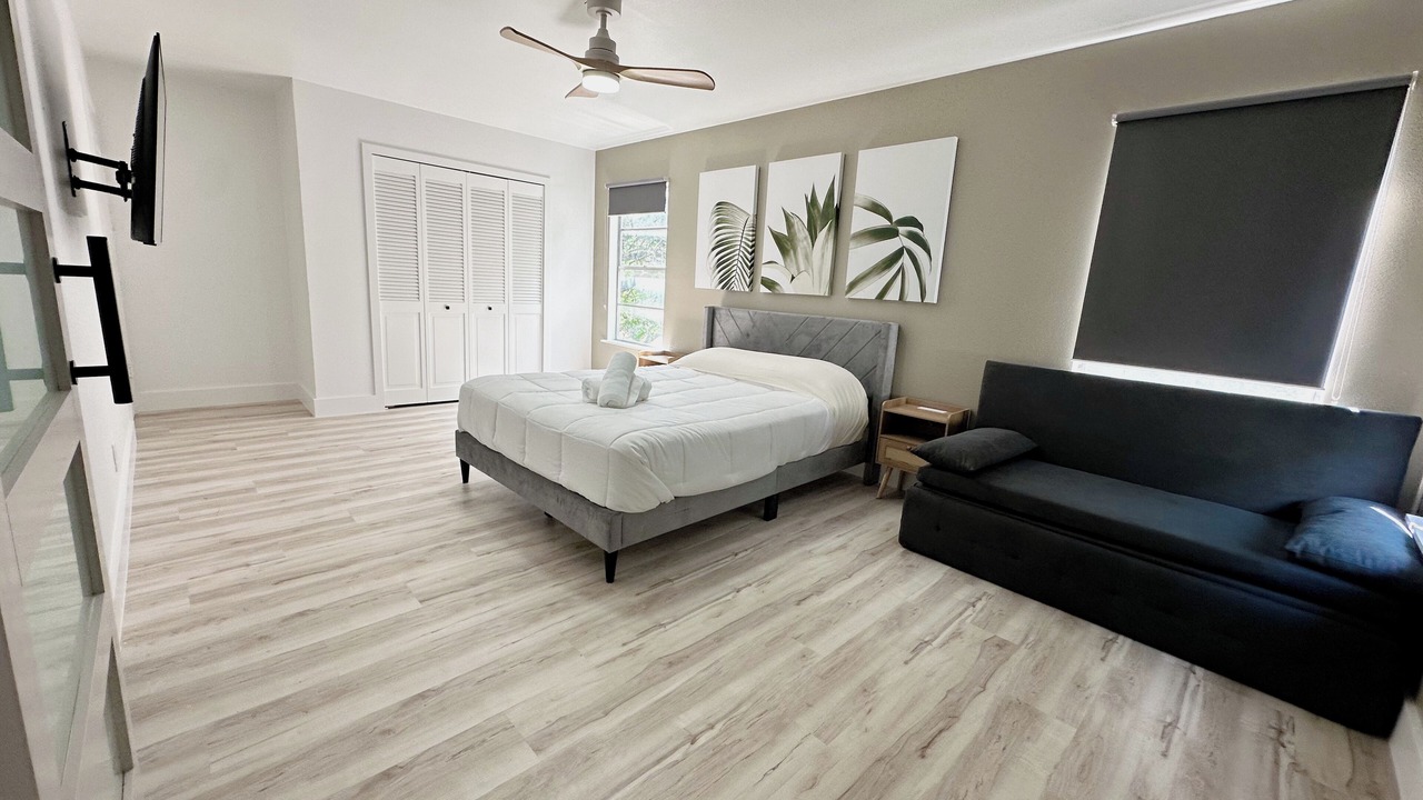 Photo of Bedroom in Whispering Oaks