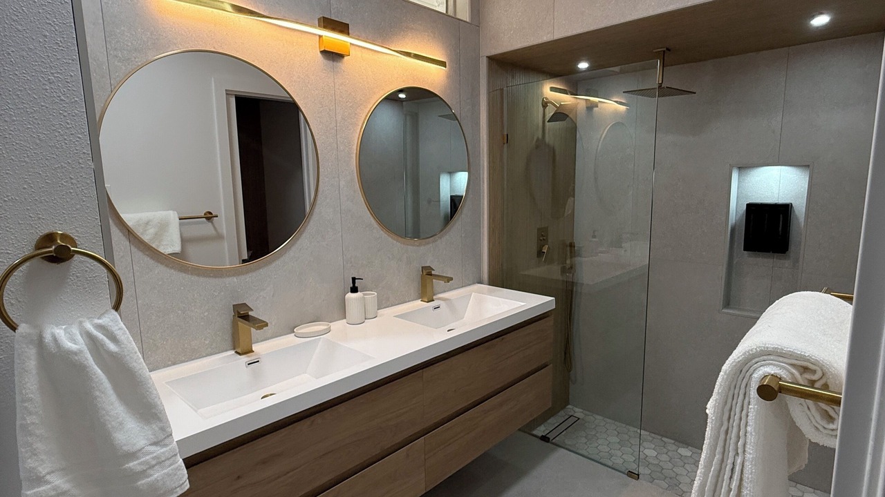 Photo of Bathroom in Whispering Oaks