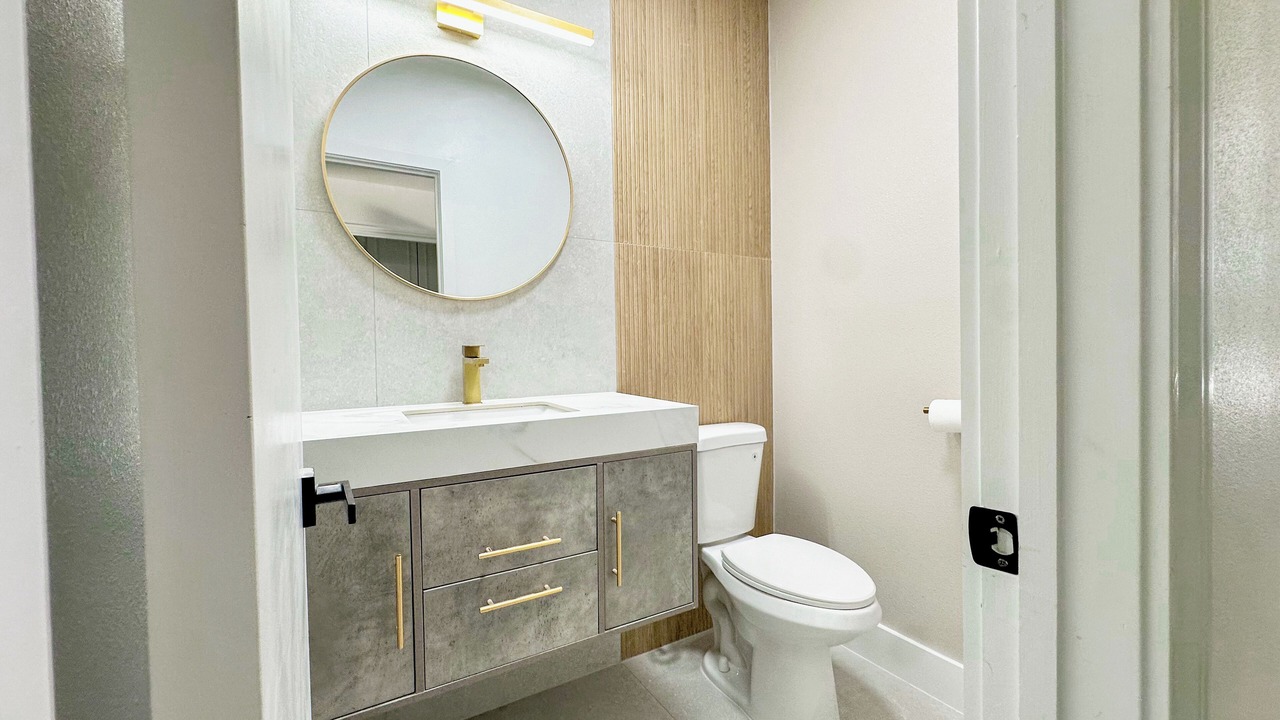 Photo of Bathroom in Whispering Oaks