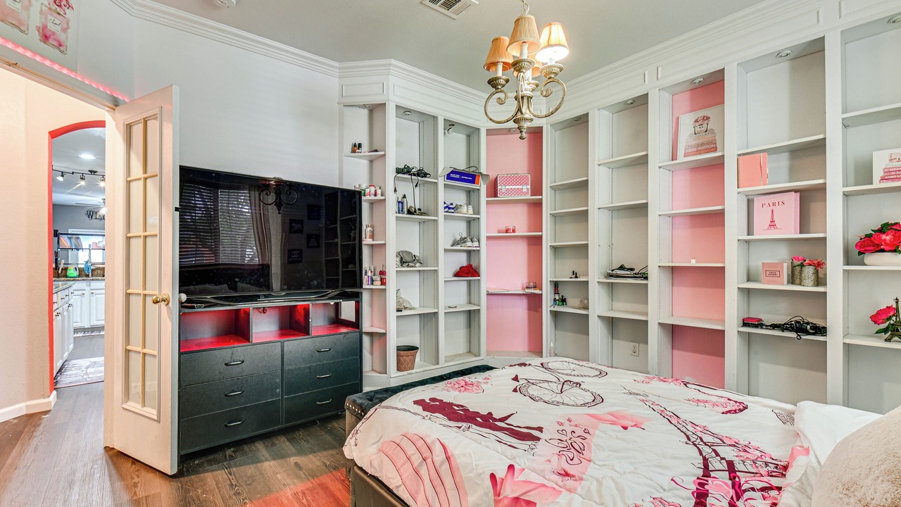 Photo of Bedroom in Allen