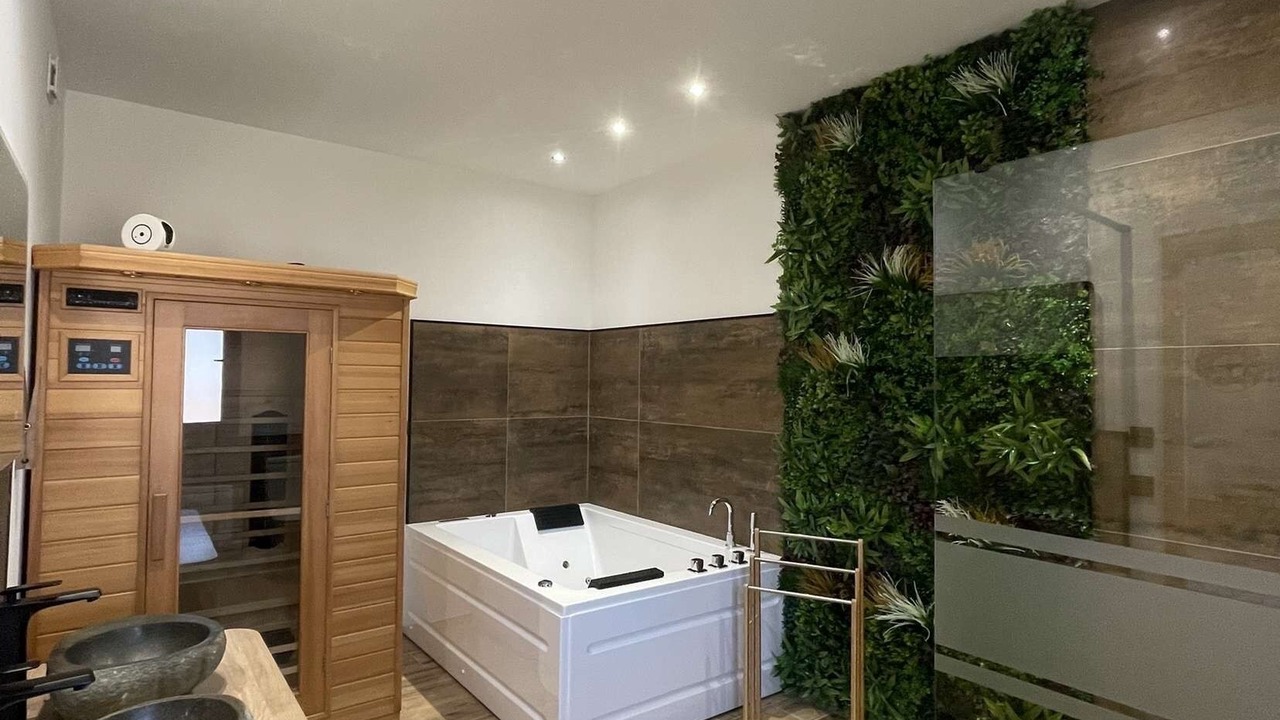 Photo of Others in Calais