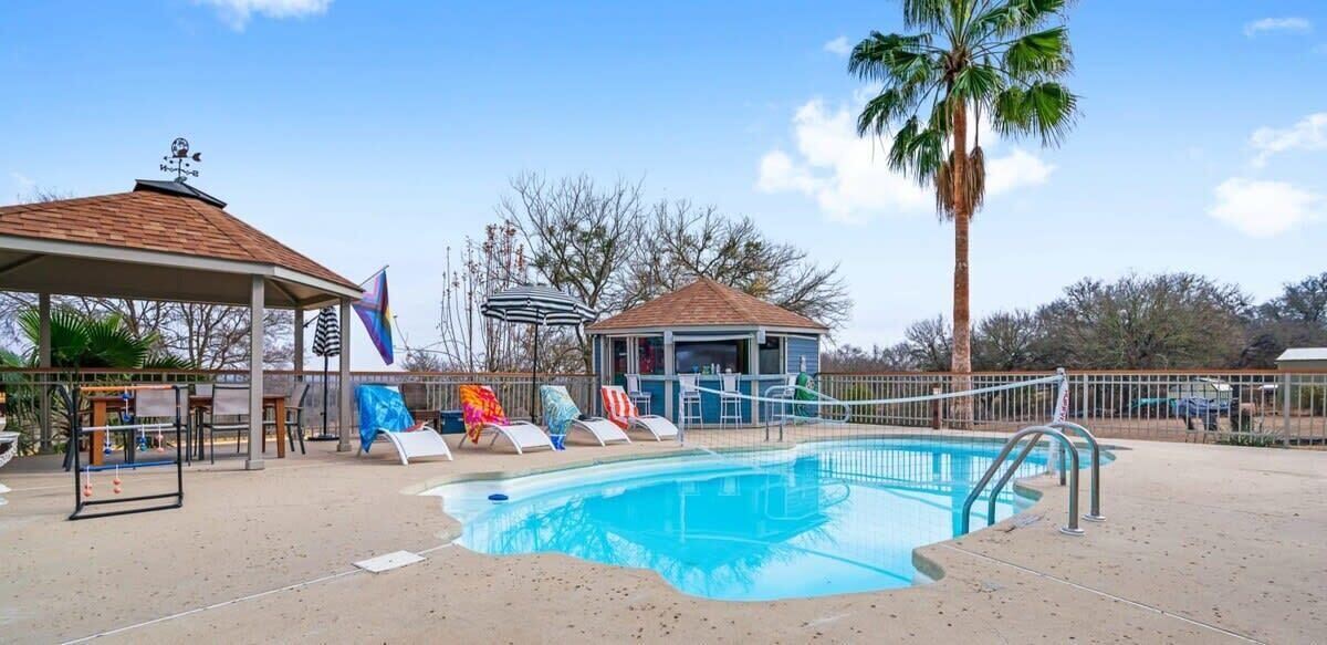 Photo of Outdoor in Manor