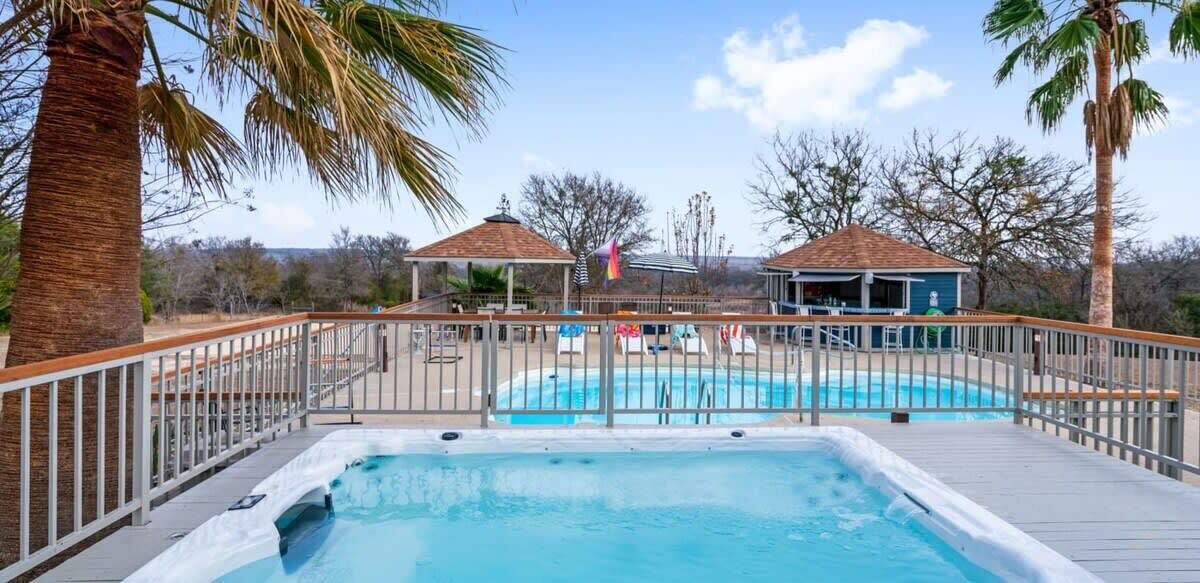 Photo of Outdoor in Manor
