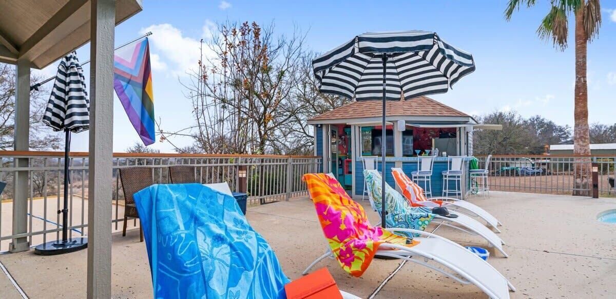 Photo of Patio Balcony in Manor