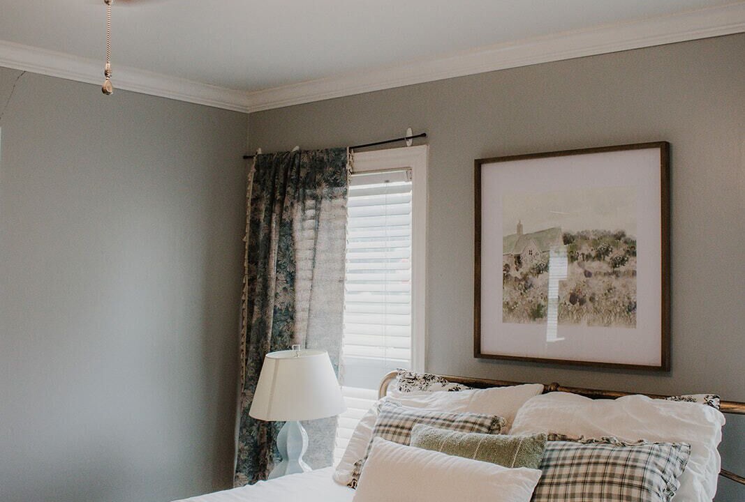 Photo of Bedroom in Sayles Blvd. Area