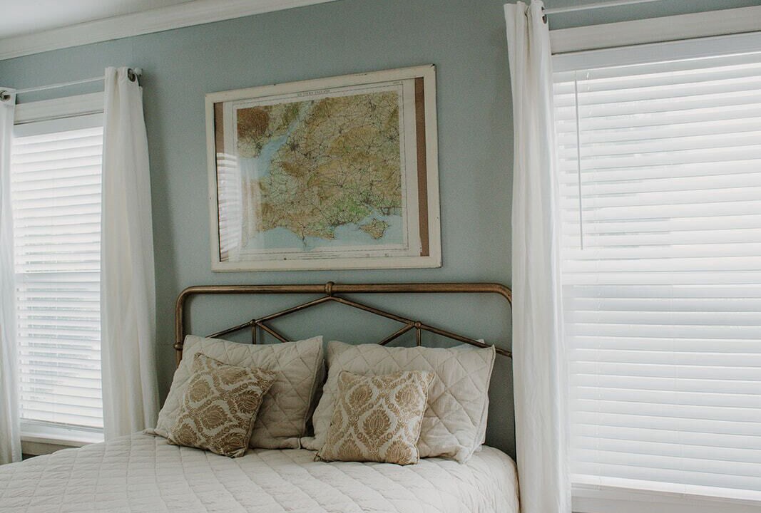 Photo of Bedroom in Sayles Blvd. Area