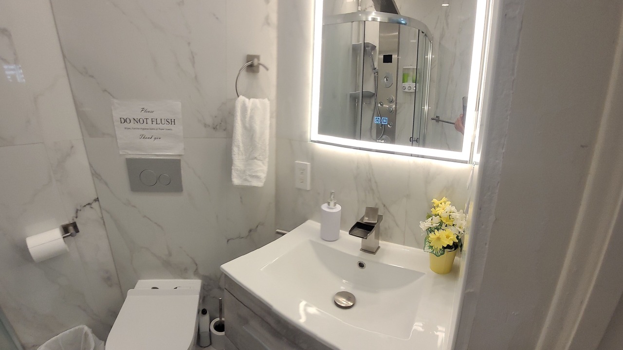 Photo of Bathroom in Willowdale