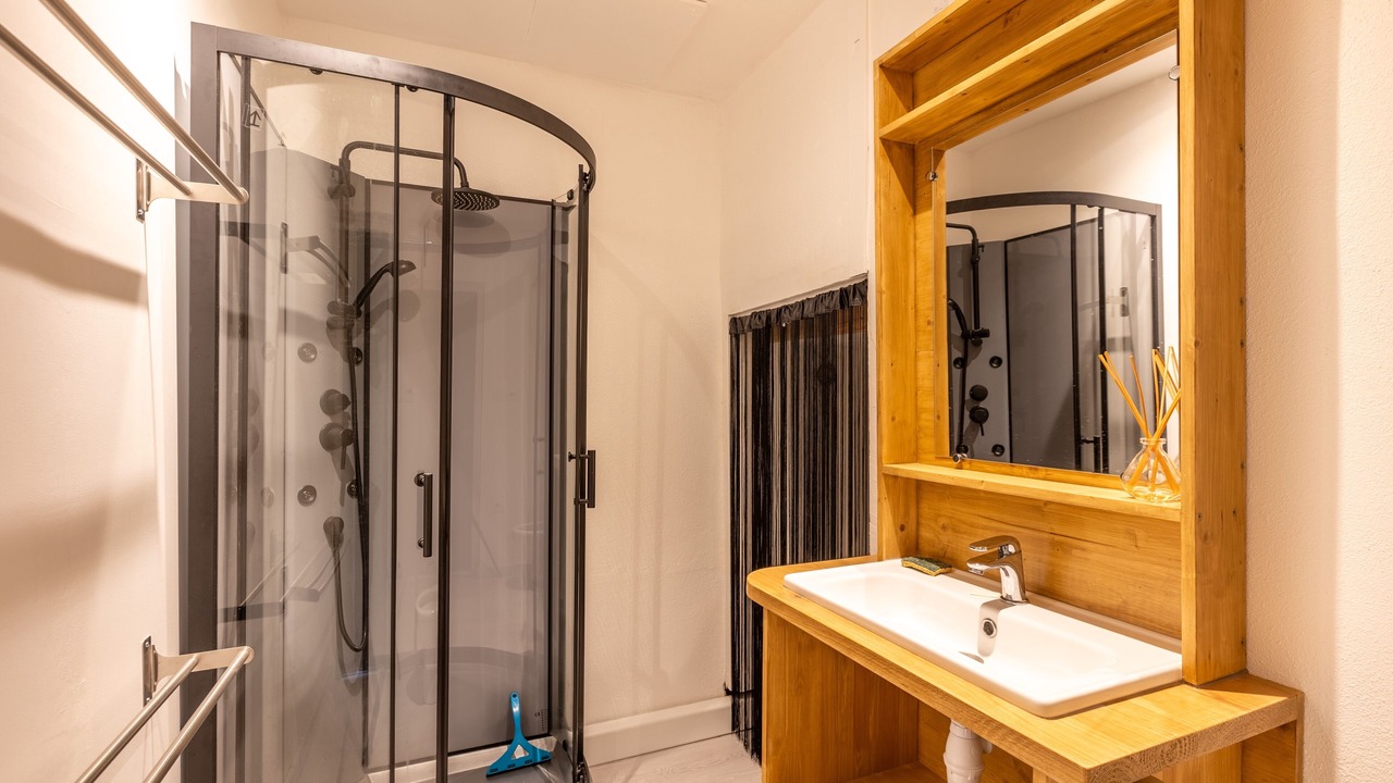 Photo of Bathroom in Latour-de-Carol