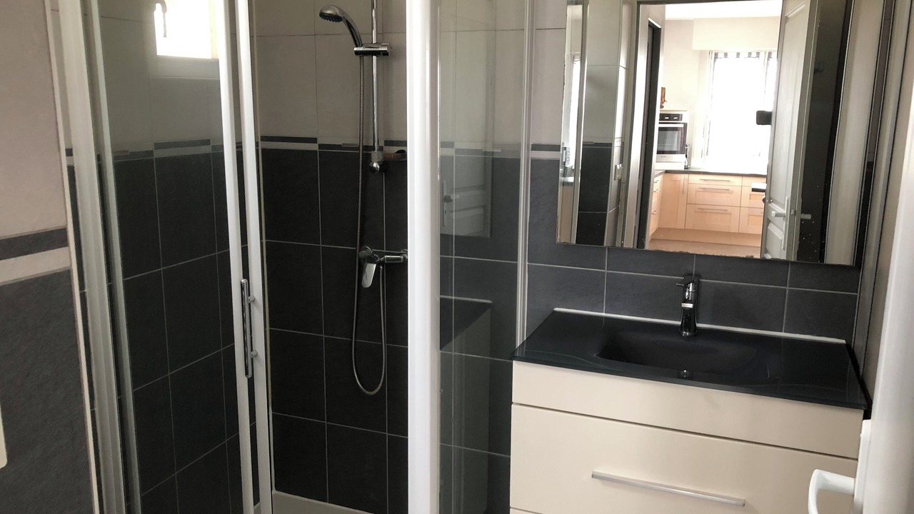 Photo of Bathroom in Saint-Martin-d'Ordon