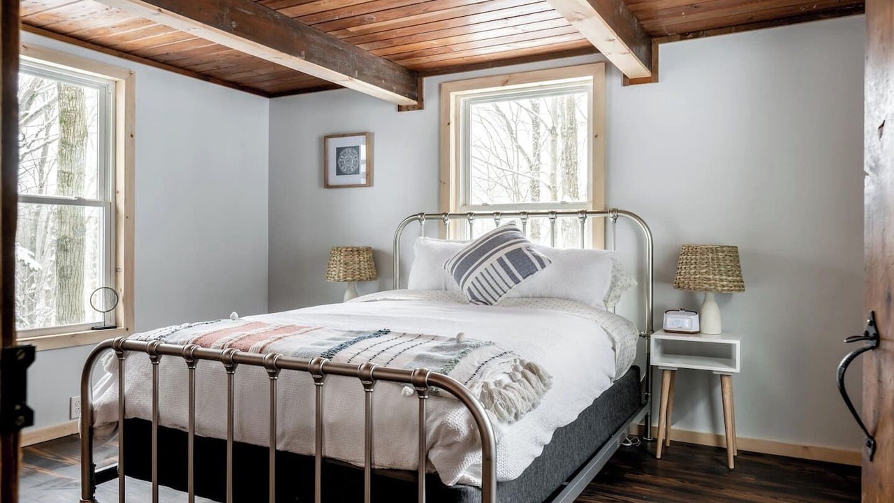 Photo of Bedroom in Centerville