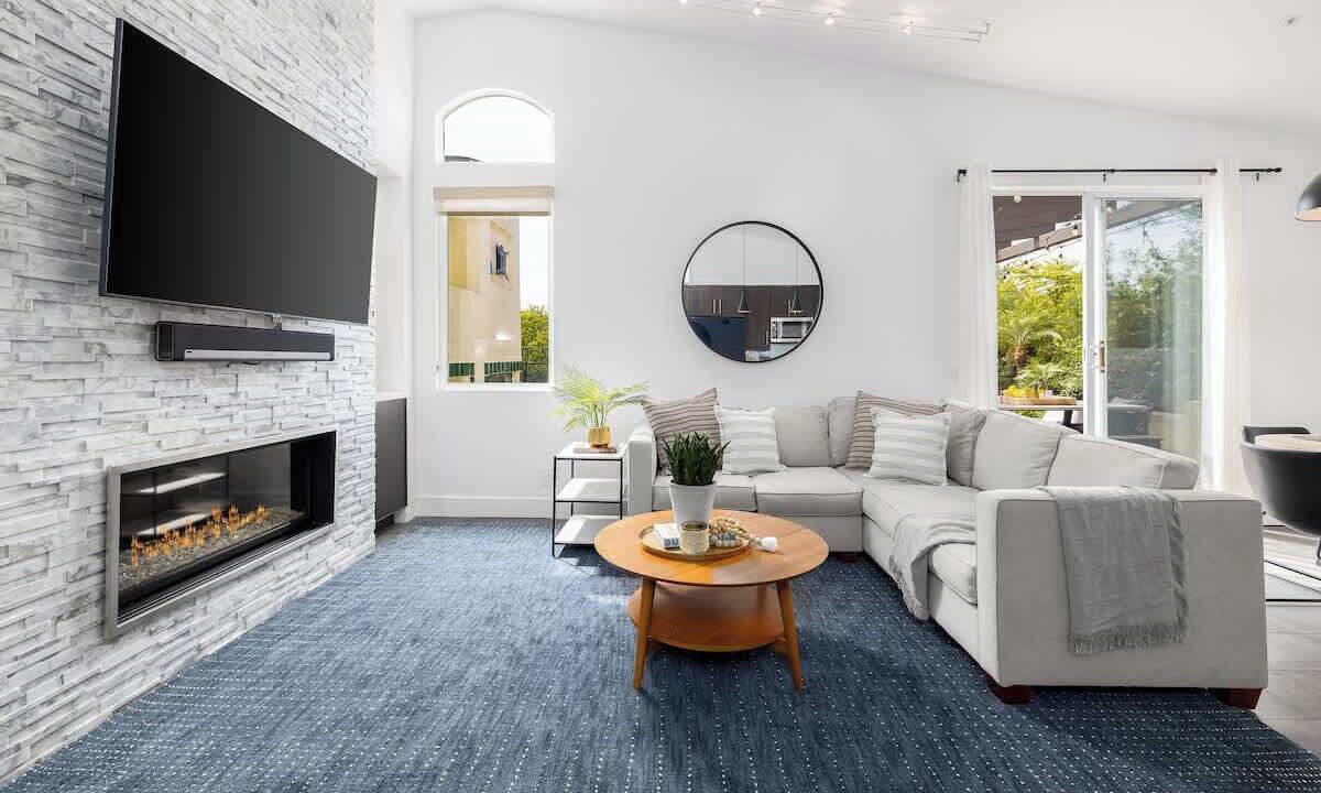 Photo of Livingroom in Vista