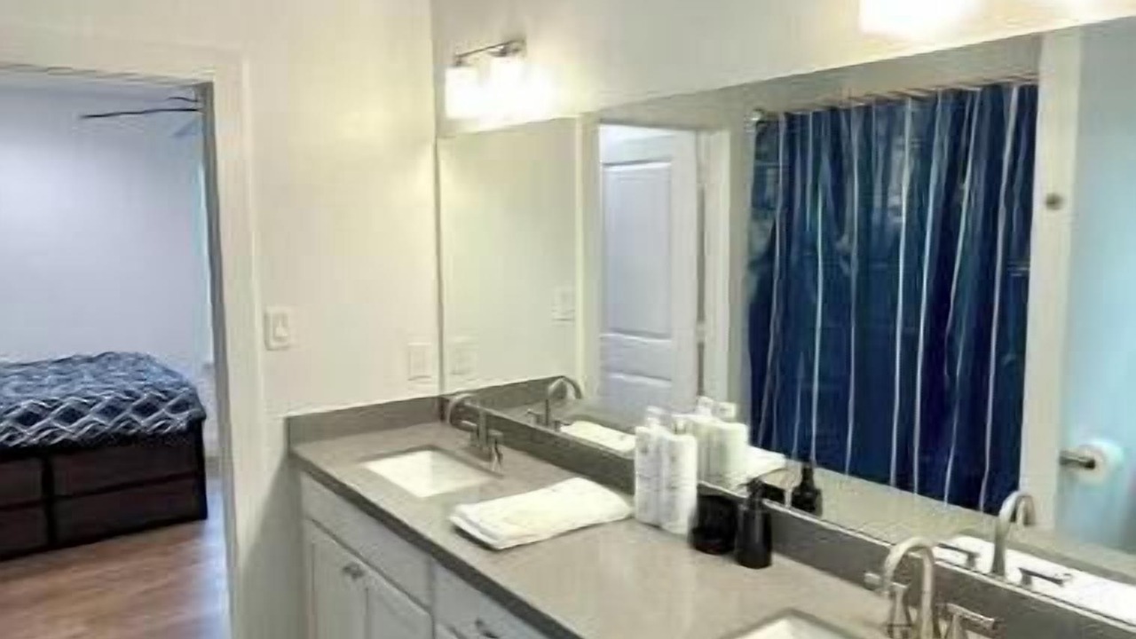 Photo of Bathroom in Neartown