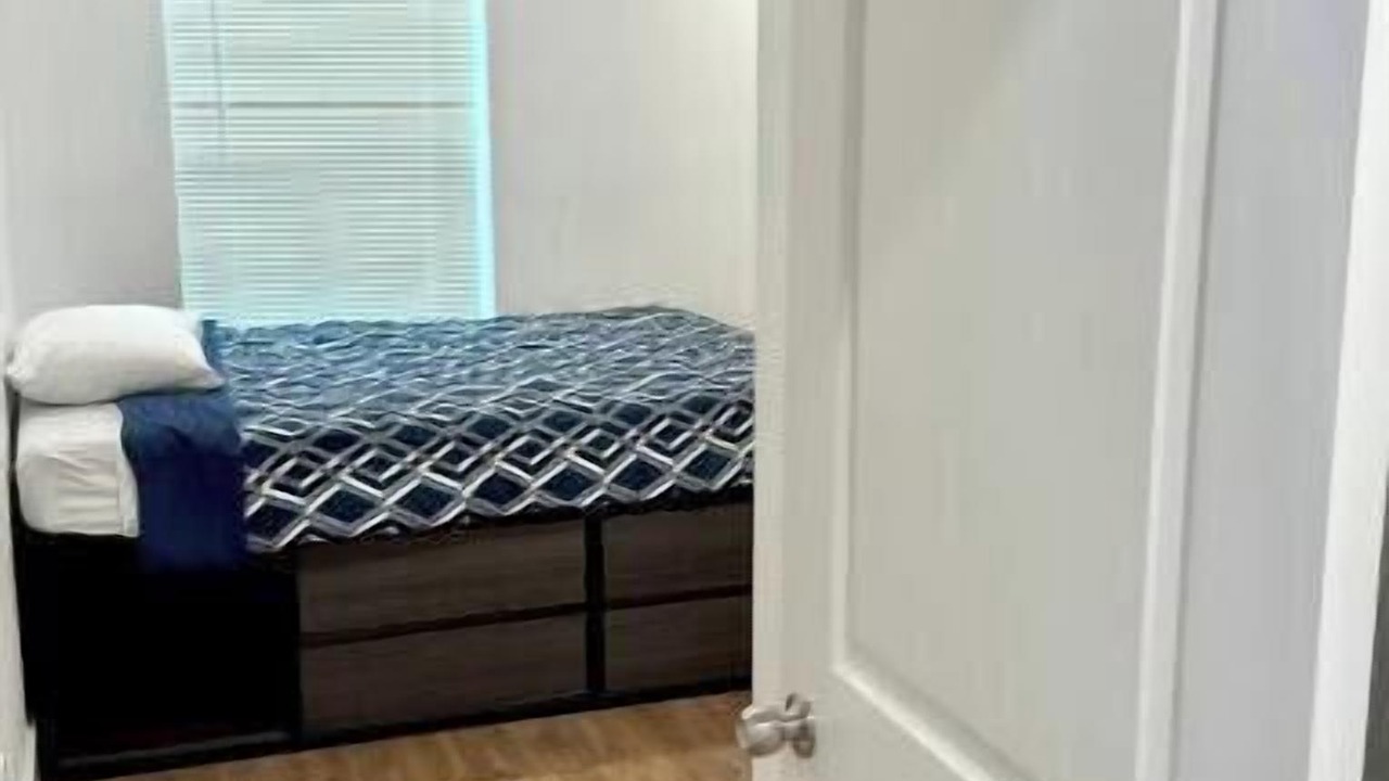 Photo of Bedroom in Neartown