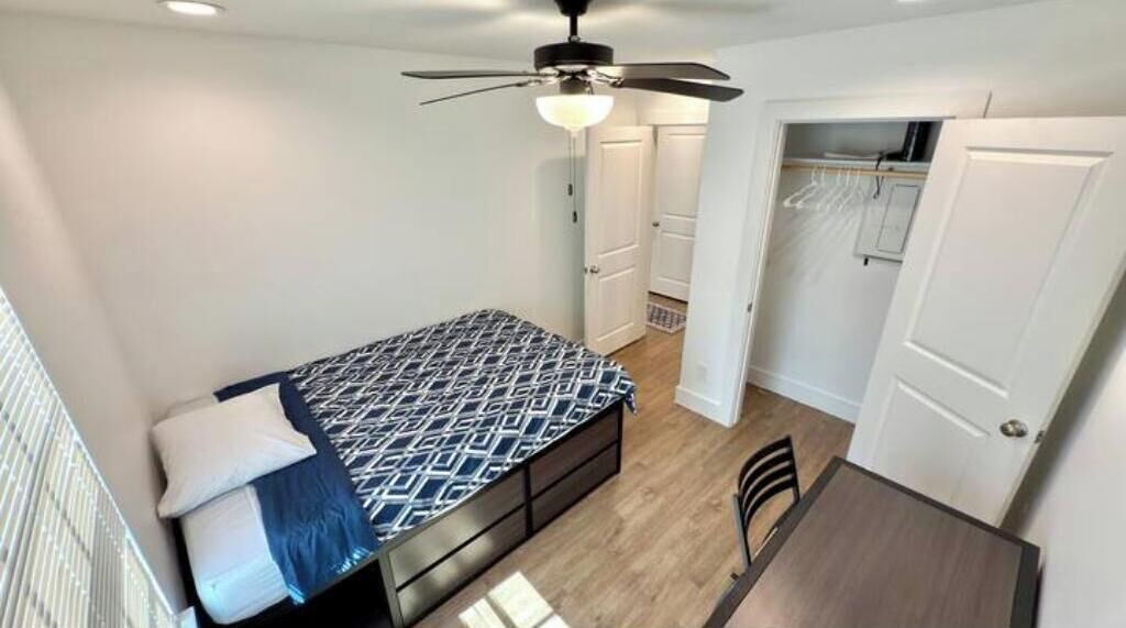 Photo of Bedroom in Neartown