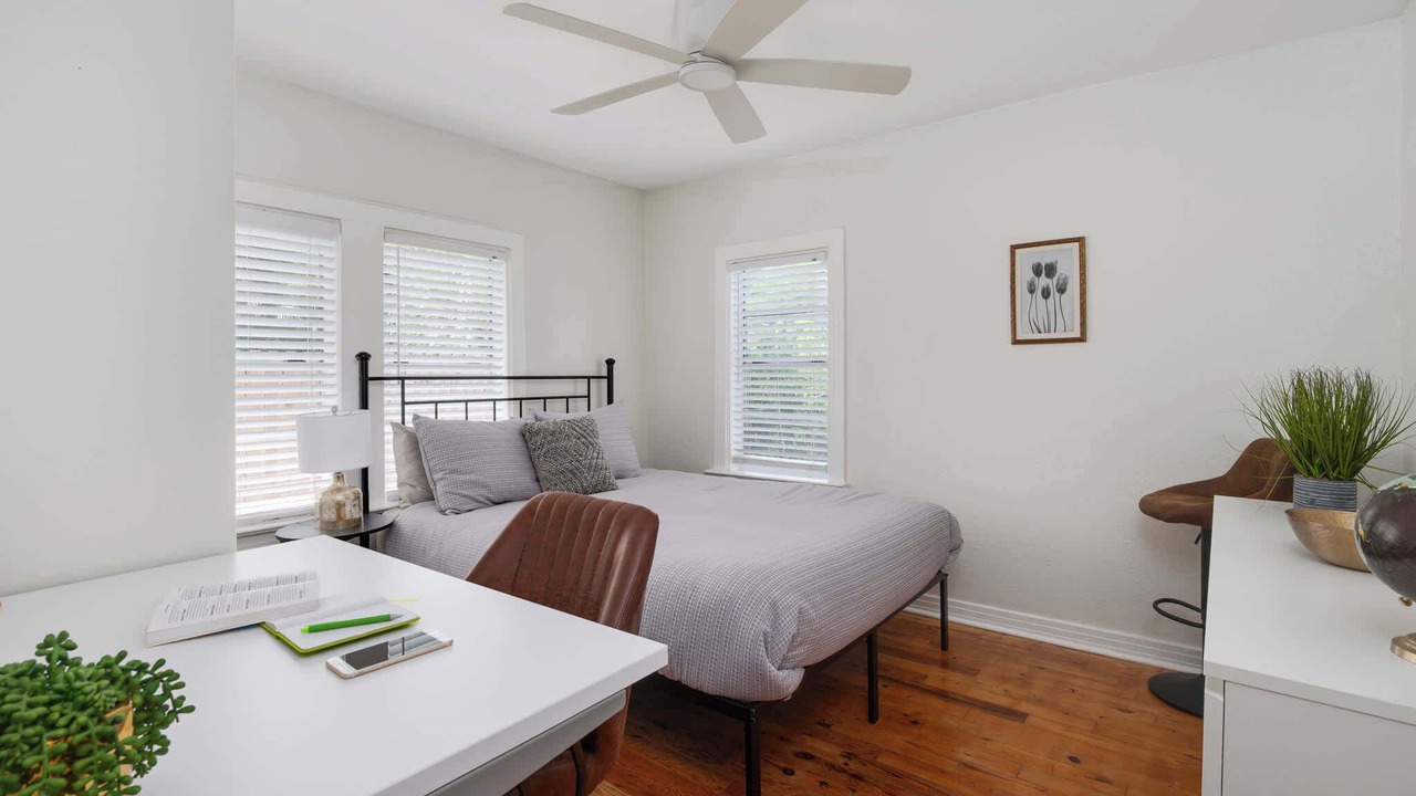 Photo of Bedroom in College Park