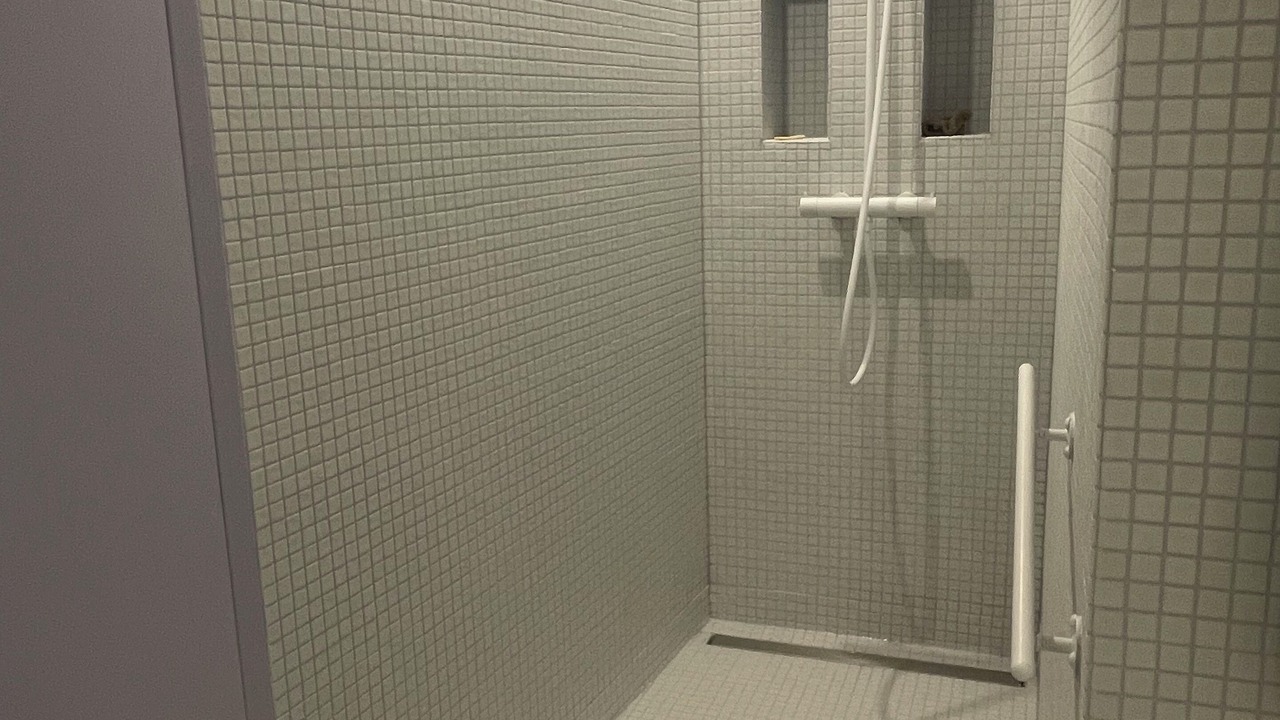 Photo of Bathroom in Saint-Lambert