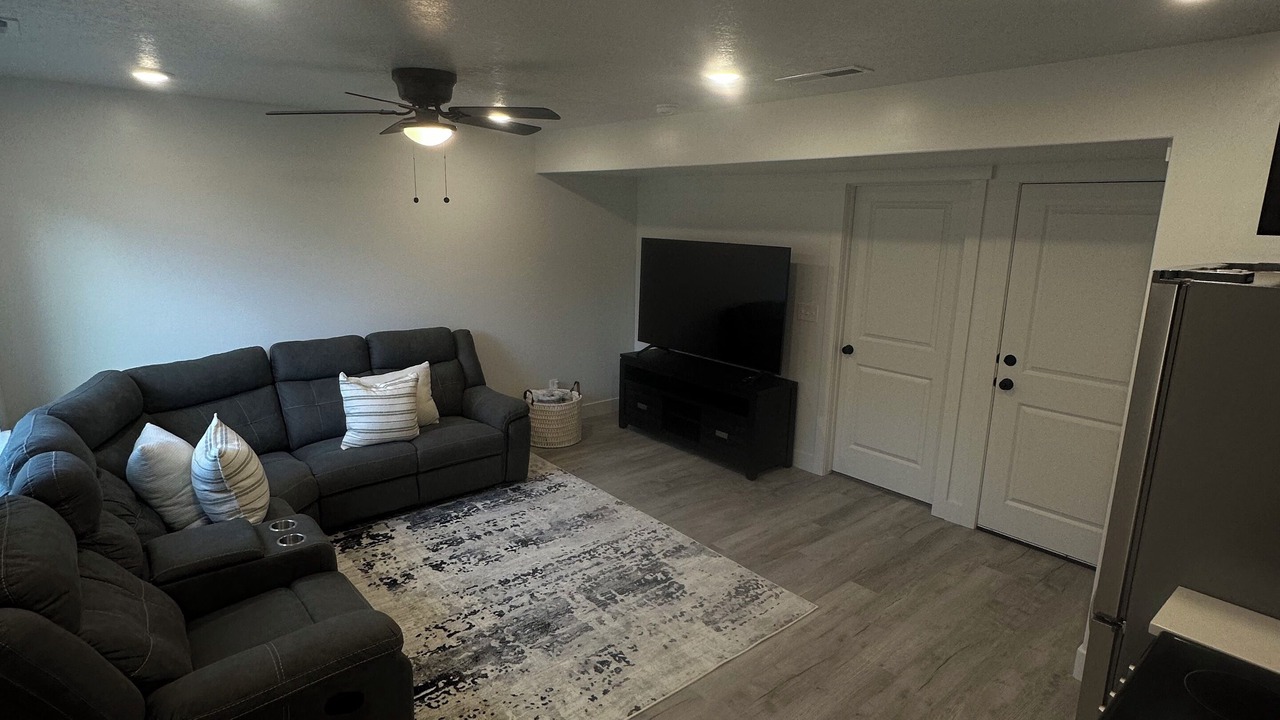 Photo of Livingroom in Logan