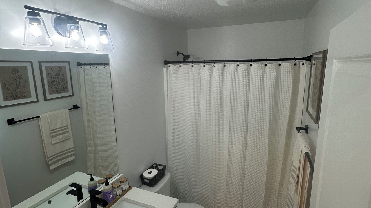 Photo of Bathroom in Logan