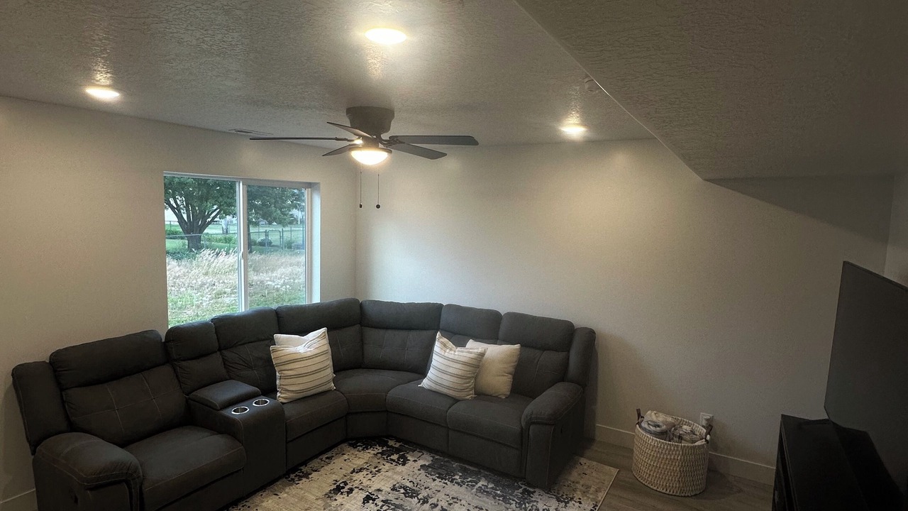 Photo of Livingroom in Logan