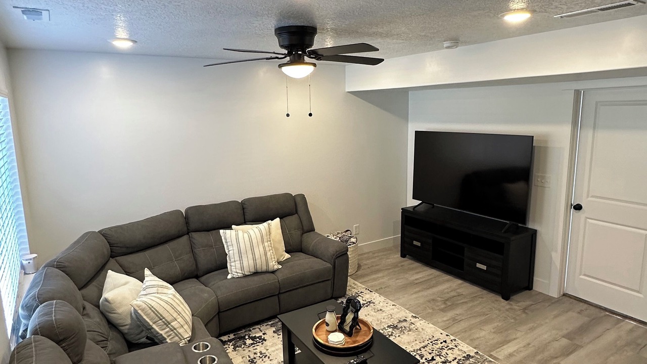 Photo of Livingroom in Logan