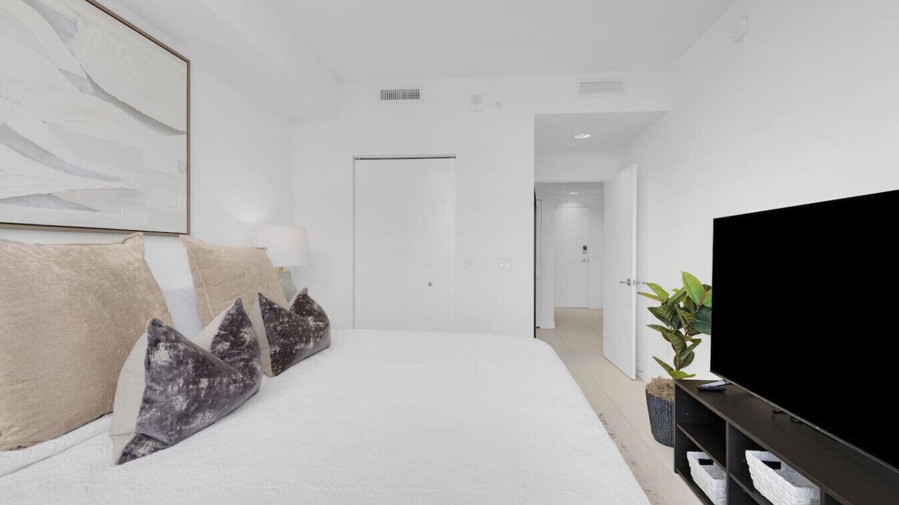 Photo of Bedroom in Doral