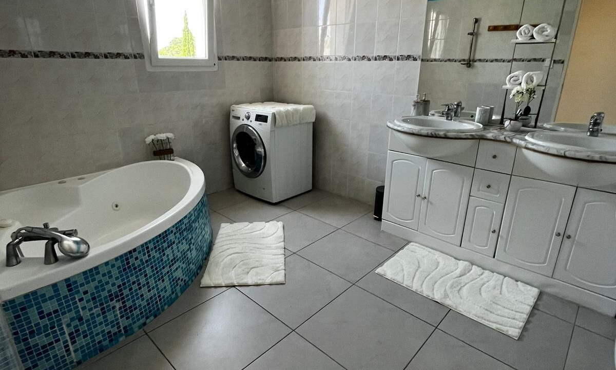 Photo of Bathroom in Saint-Andre-de-Sangonis