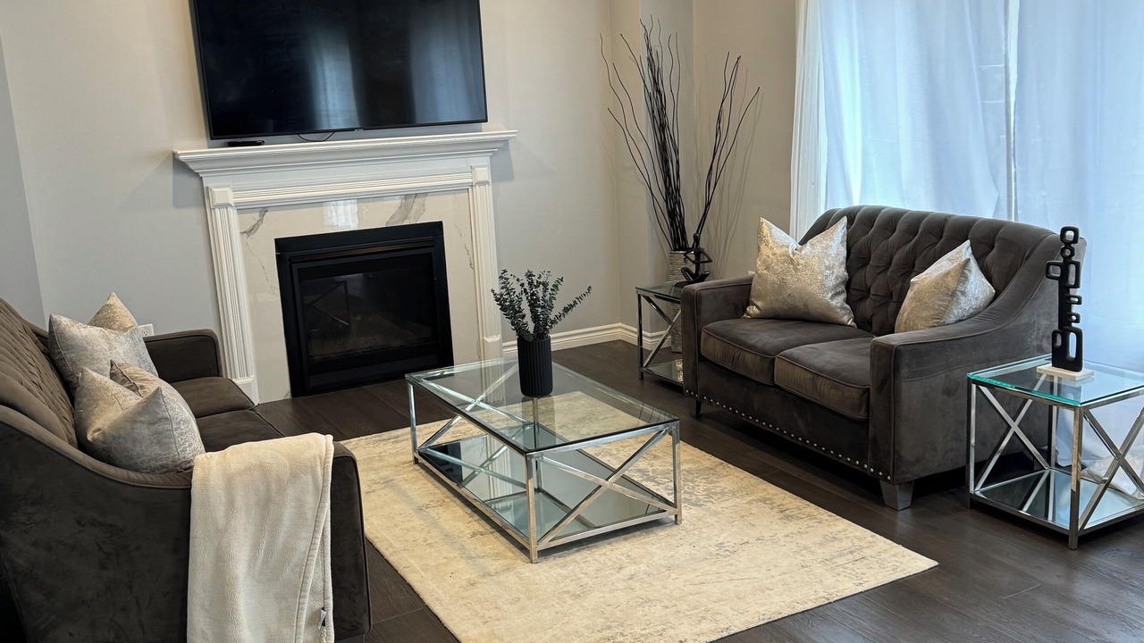 Photo of Livingroom in Oshawa