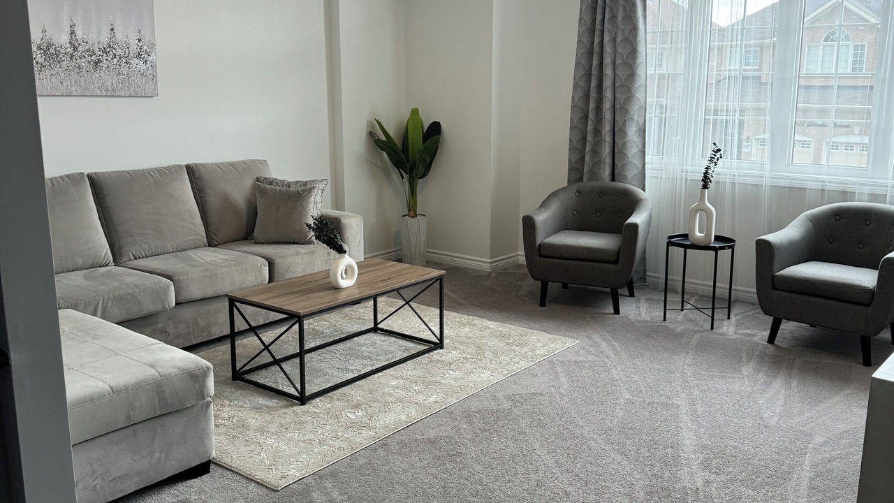 Photo of Livingroom in Oshawa