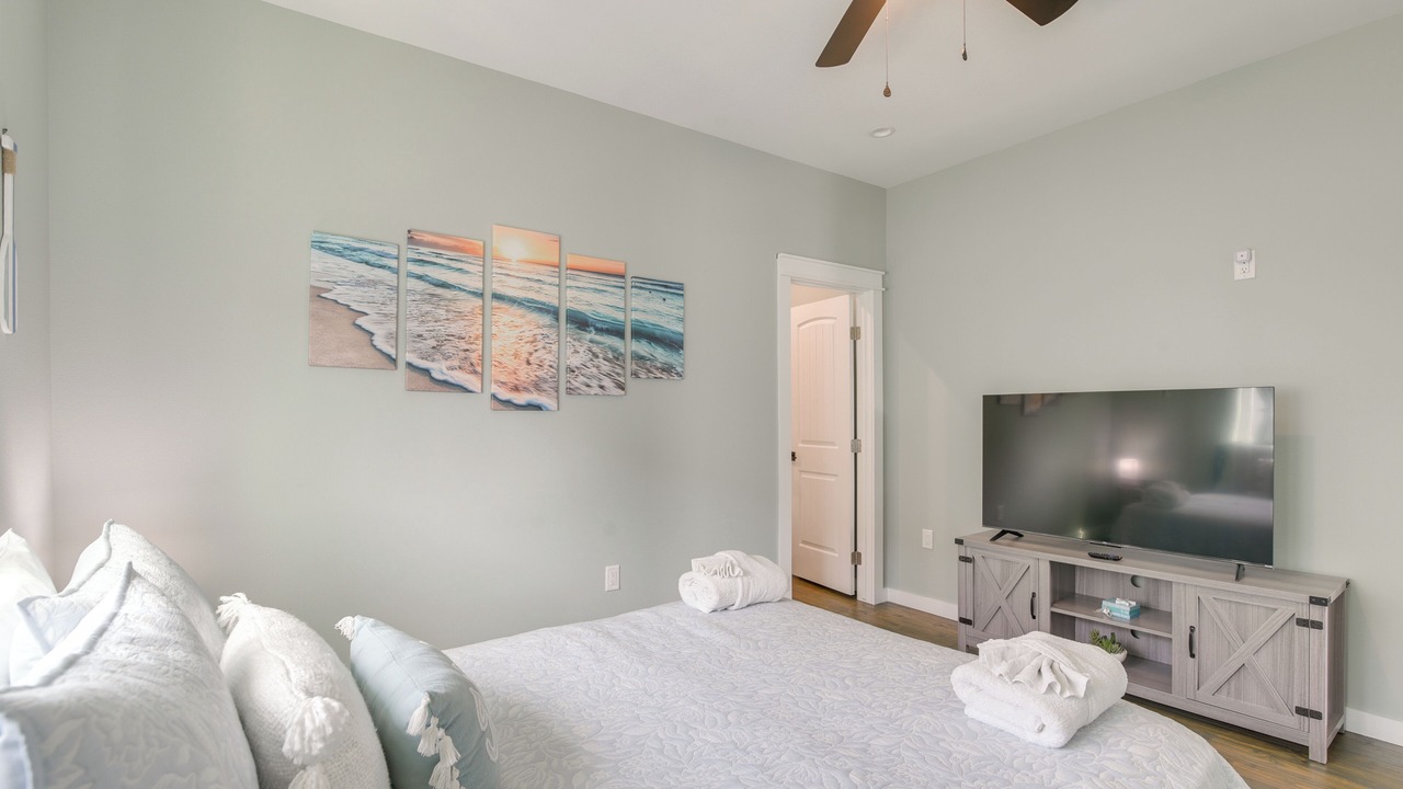 Photo of Bedroom in Crystal Beach