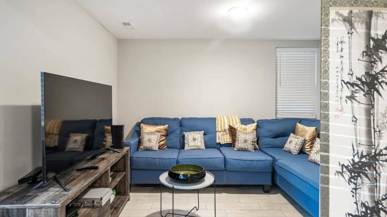 Photo of Livingroom in Logan Square