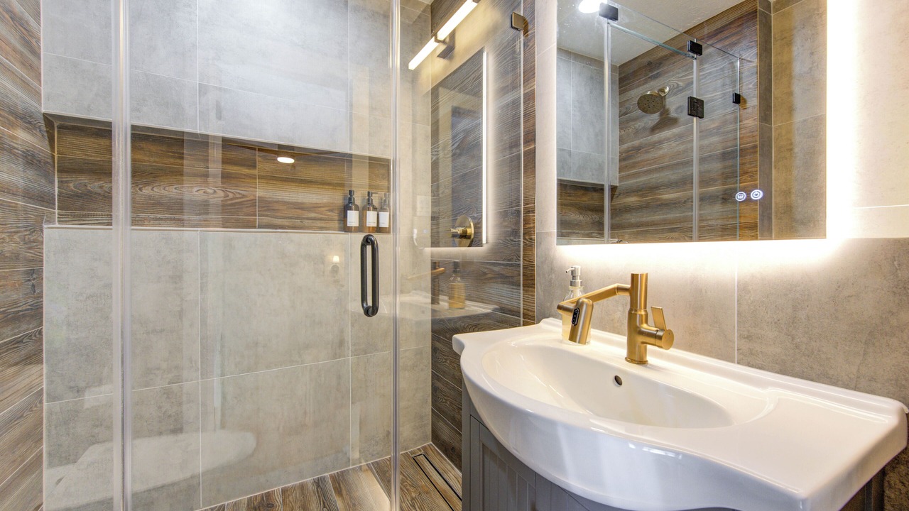Photo of Bathroom in Braeswood Place