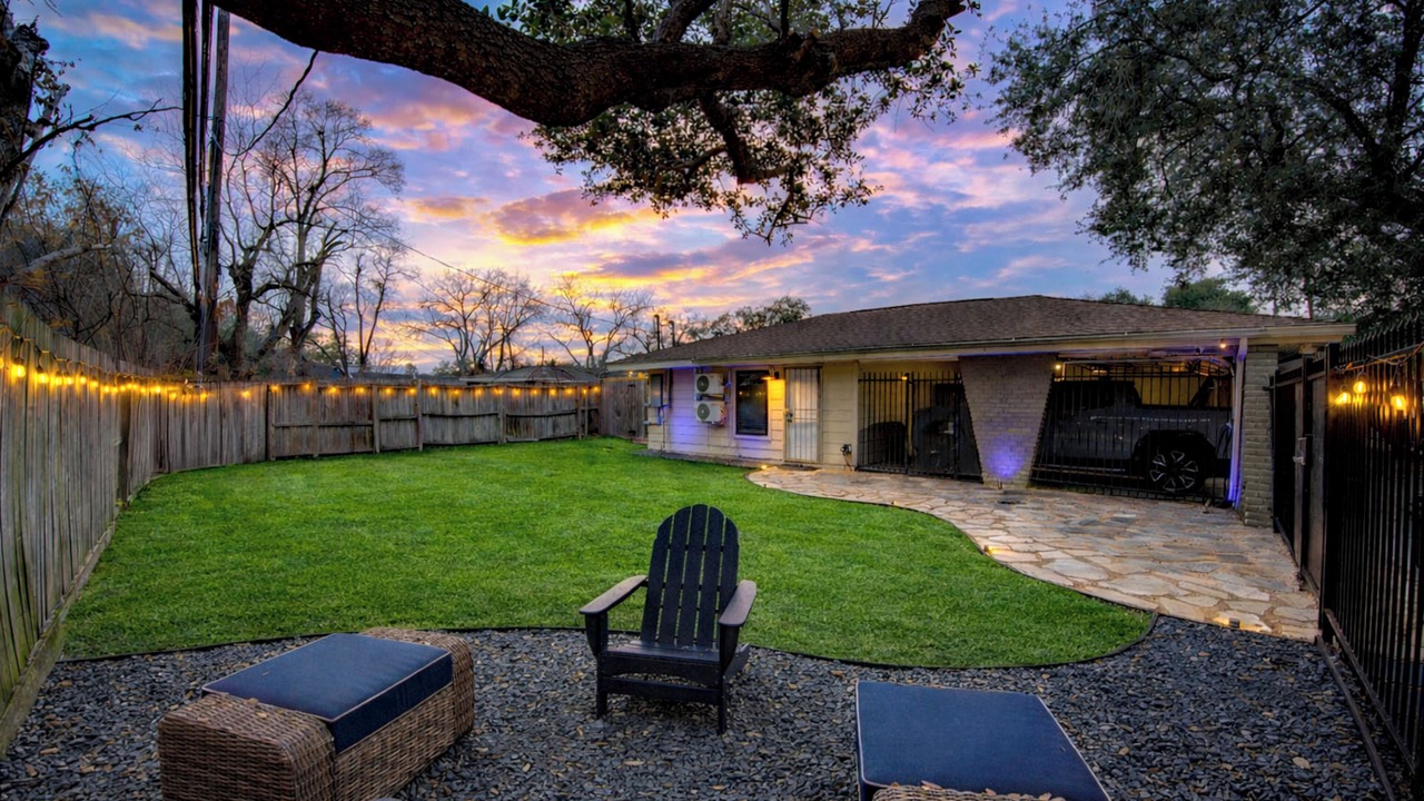 Photo of Outdoor in Braeswood Place