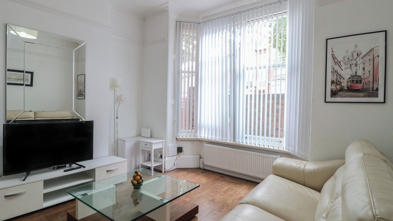 Photo of Livingroom in Oadby