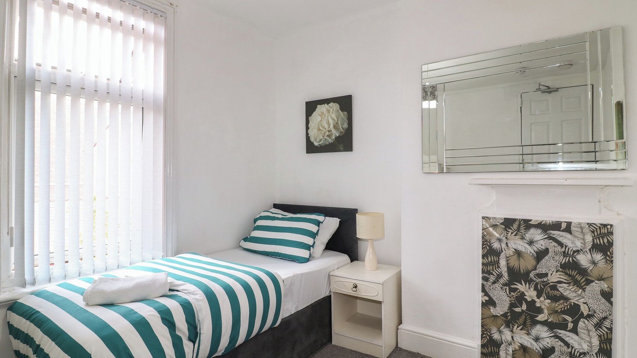 Photo of Bedroom in Oadby