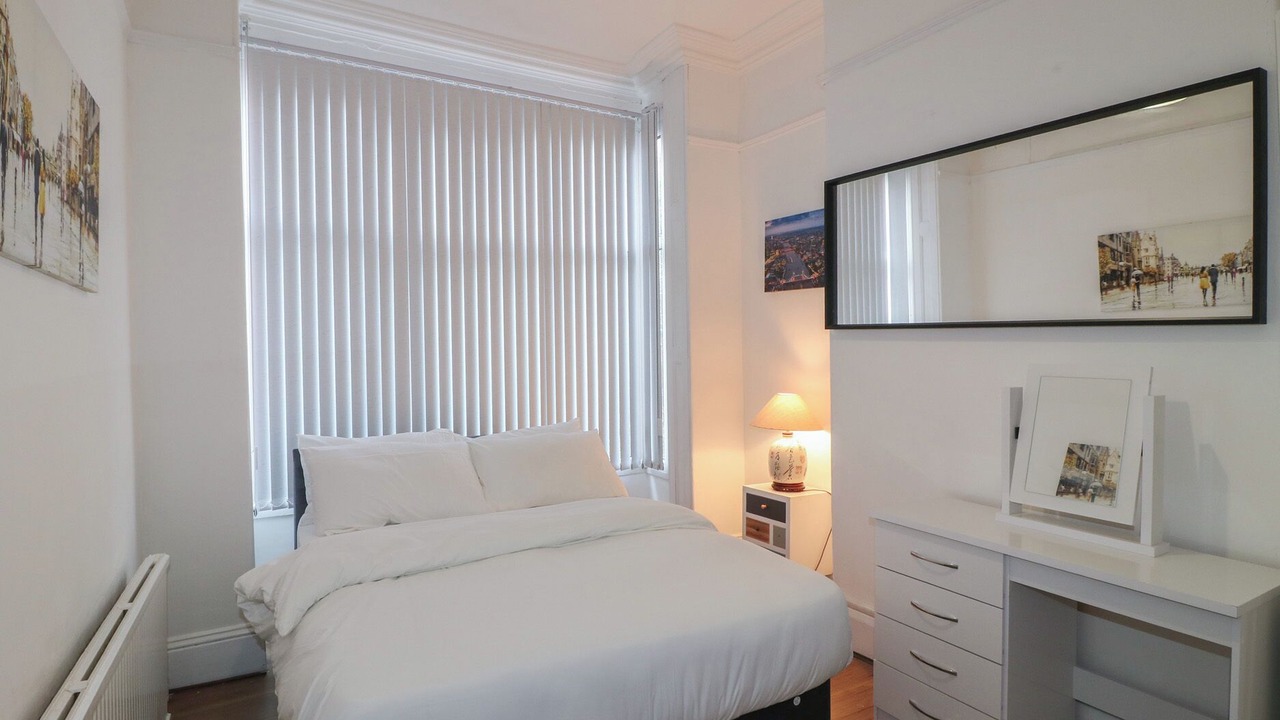 Photo of Bedroom in Oadby