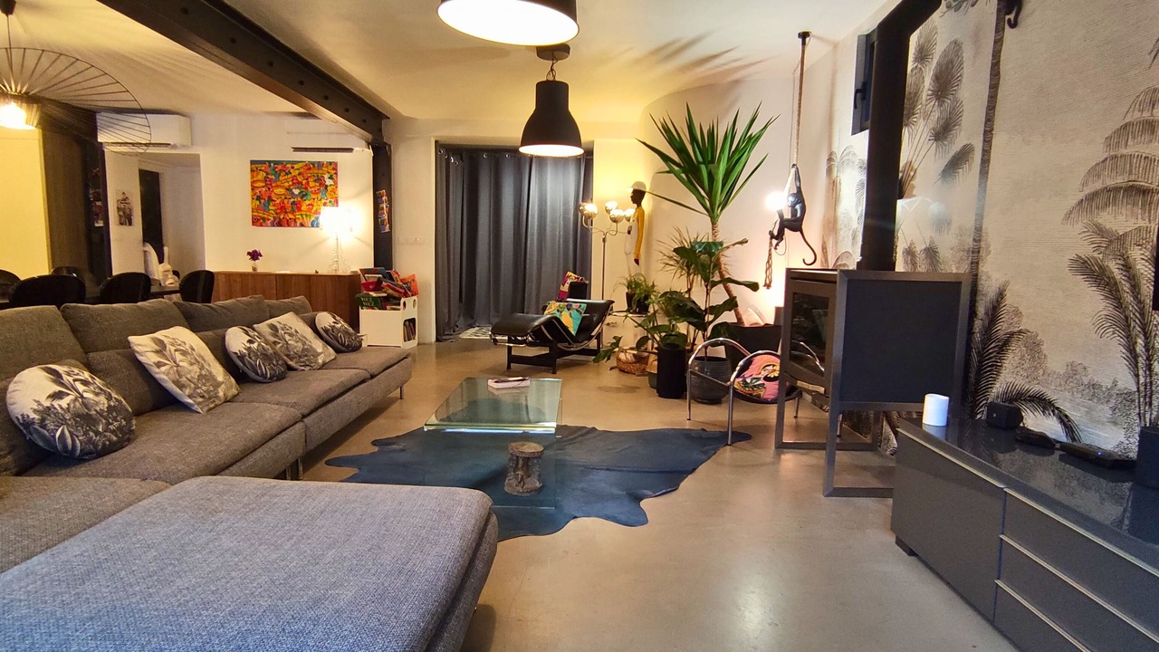 Photo of Others in Antigone